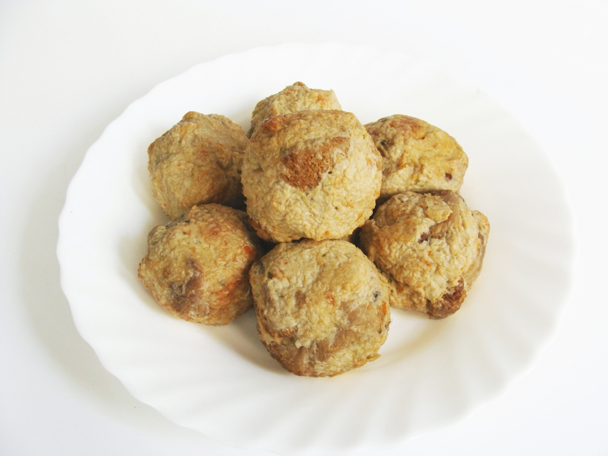 CHICKEN MEATBALL WITH HERICIUM ERINACEUS (VEGAN)